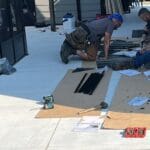 Notre équipe assemblant un gazebo sur place